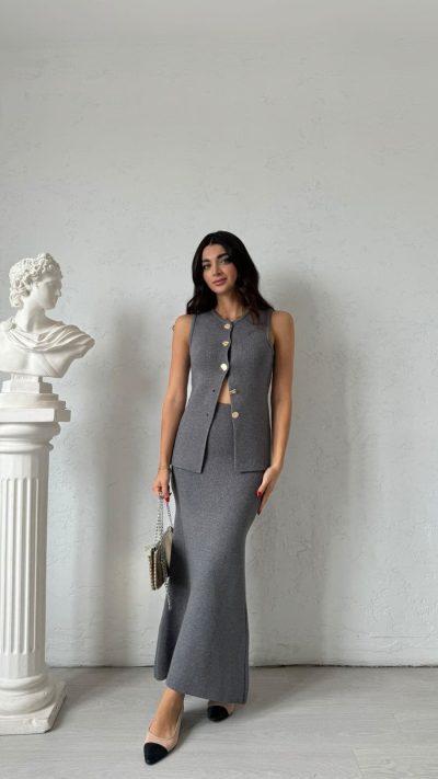 Gray Buttoned Skirted Knitwear Suit
