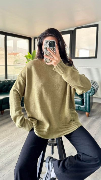 Green Soft Knit Essential