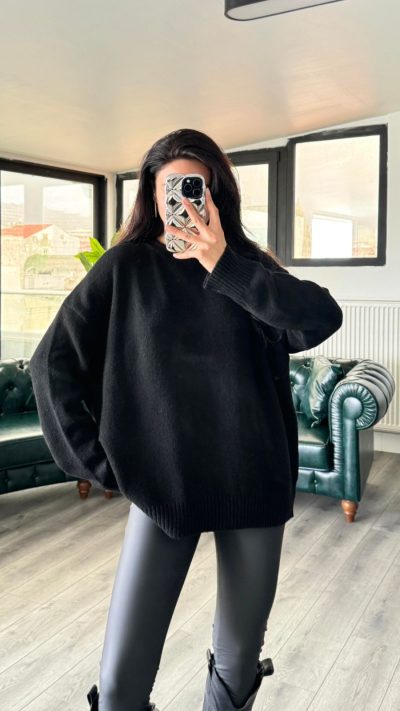 Black Soft Knit Essential