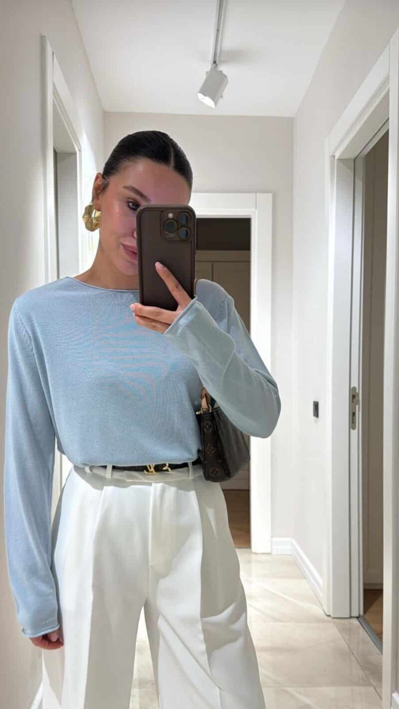 Blue Straight Collar Thin Knitwear Sweater