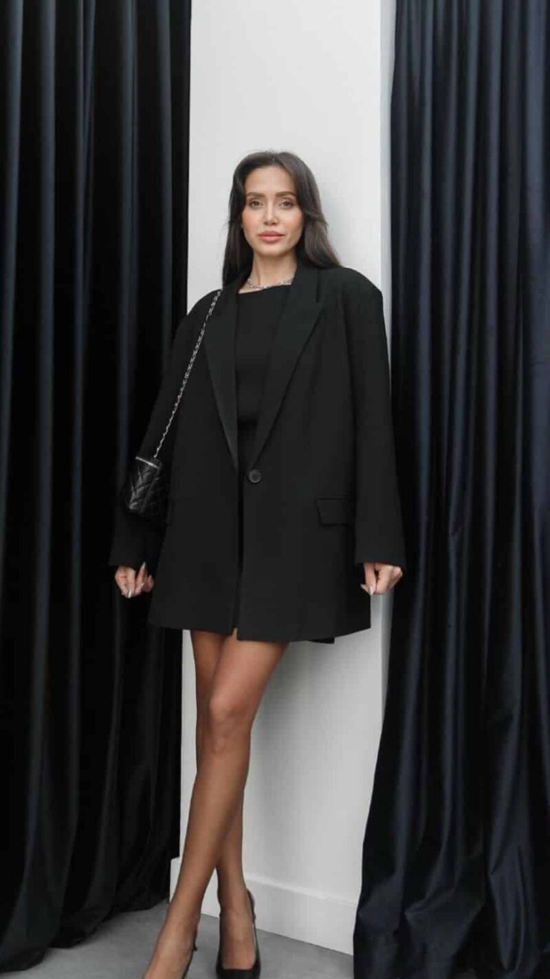 Chic Black Duo