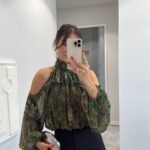 PATTERNED CHIFFON SHOULDER DECOLLETE BLOUSE