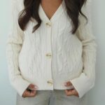 CREAM Colour V-NECK BUTTONED CARDIGAN