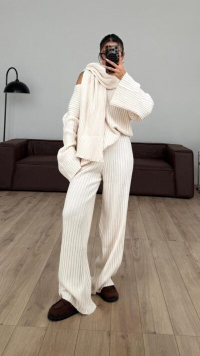 Scarfed V Neck Knitwear Set Beige