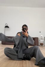 Scarfed V Neck Knitwear Set Anthracite - Image 2
