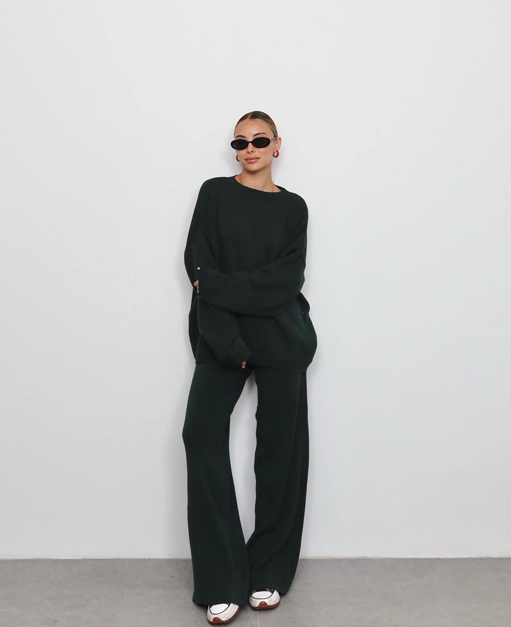 df3cc965-9e11-45d5-bb26-a50ad5b6cfbe Solé Comfy Set - Dark Green Standard - Image 1