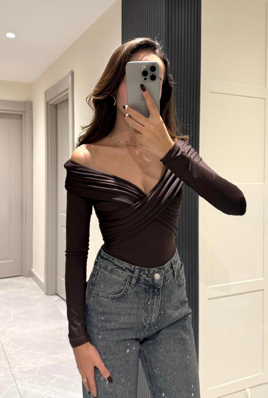 eec19f2d-29f2-441c-ad24-ec257929c07e Brown V Neck Blouse - Image 1