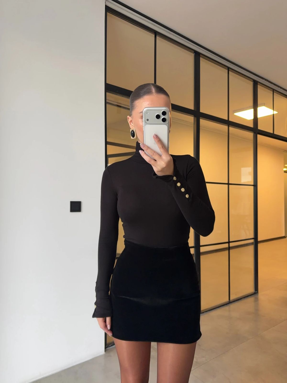 fcda3633-4c65-484b-b8af-c06420d9c9aa SLEEVED STAND COLLAR BLOUSE WITH SNAPS - Image 1