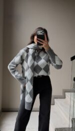 Gray Argyle Knit Sweater With Scarf