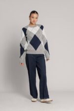 Élégance Grey and Navy Knit