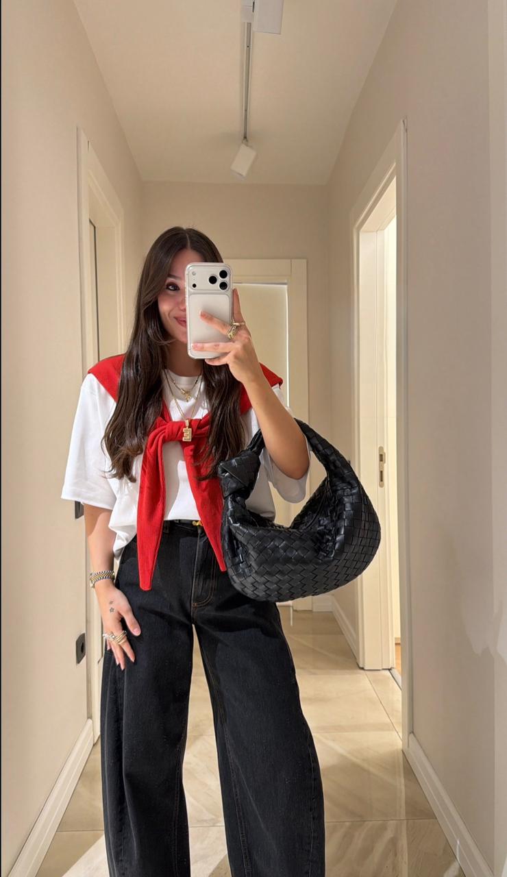 1cc9c3c3-417c-47ca-ab41-df615c106228 White Woven Top With Red Scarf - Image 1