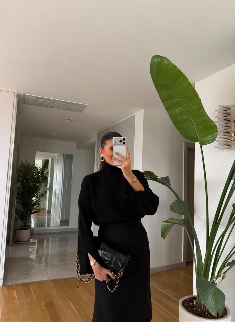 dd811f38-18ff-4b29-8f63-9b10a573f5f6 Black Turtleneck Knit Sweater - Image 1