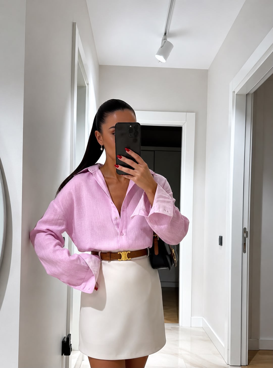 b36ec063-172c-41c7-9380-b8c95c2ccaa3 Light Pink Linen Button-Up Shirt - Image 1