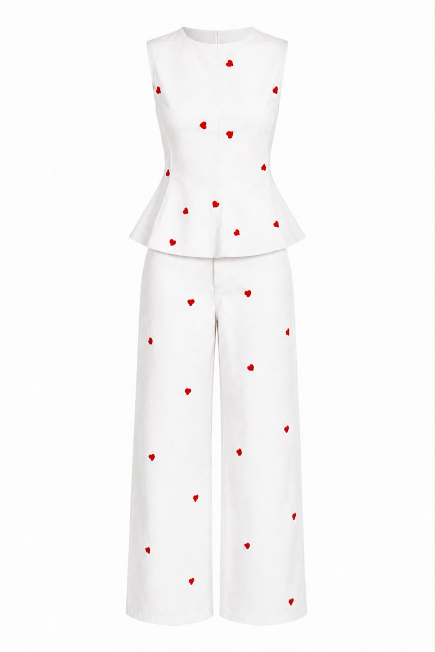 296c477a-267a-4920-ac96-71d1de60998e White Sleeveless Heart Print Pant Set - Image 1